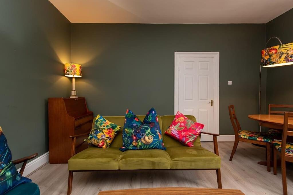 Peaceful Home From Home - Spacious 3 Bedroom House Accommodating 7 - Ideal For Families And Workers Gateshead Exterior foto